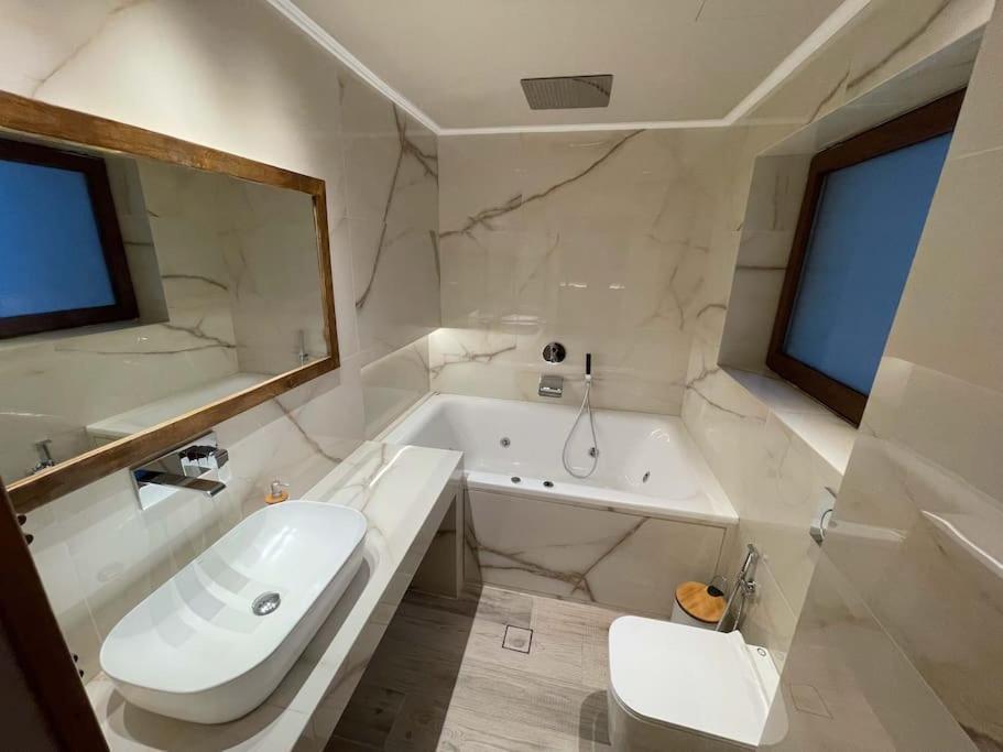 Acropolis Lux Apartment Atenas Exterior foto